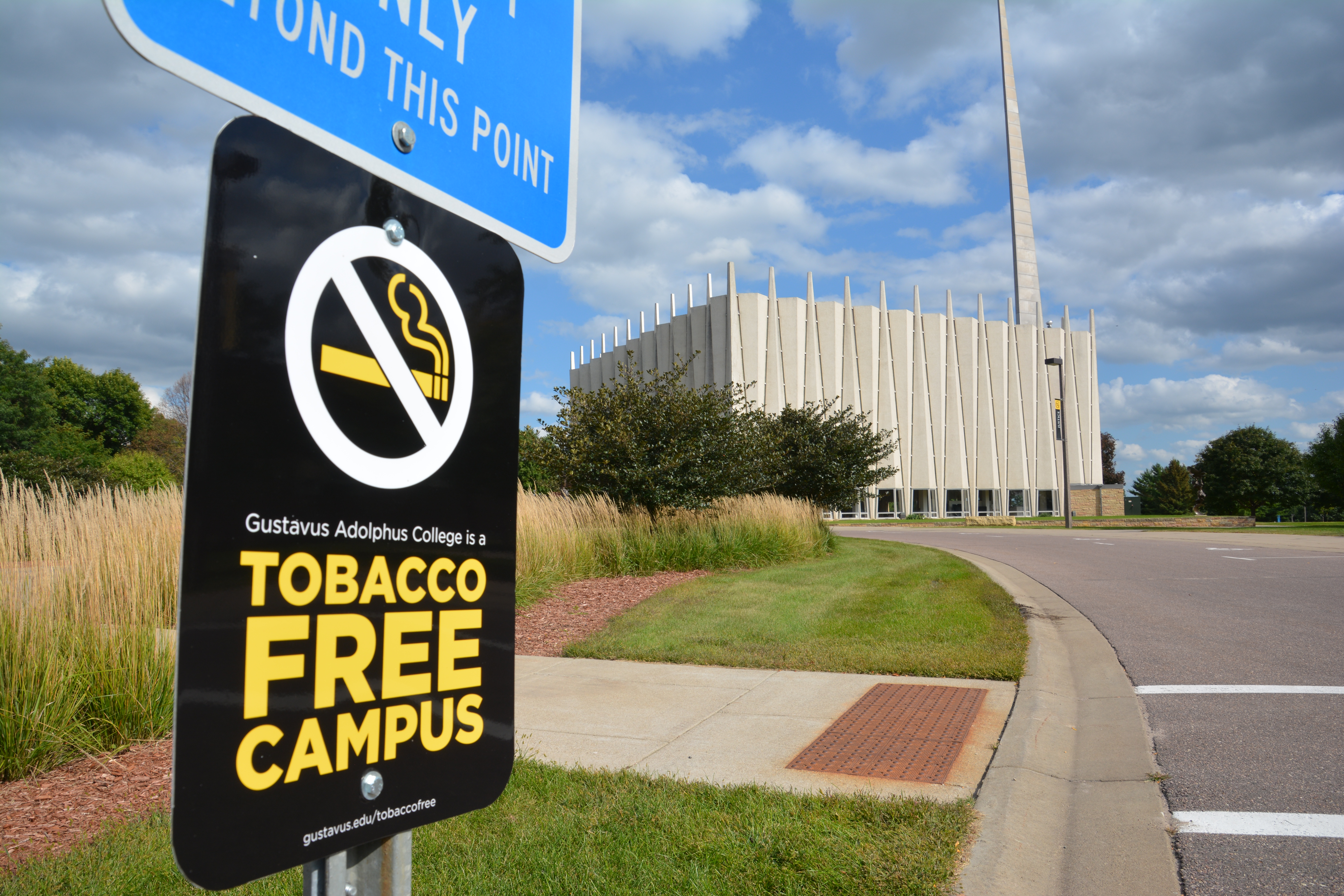 New “No-Smoking” signs can now be found around campus.