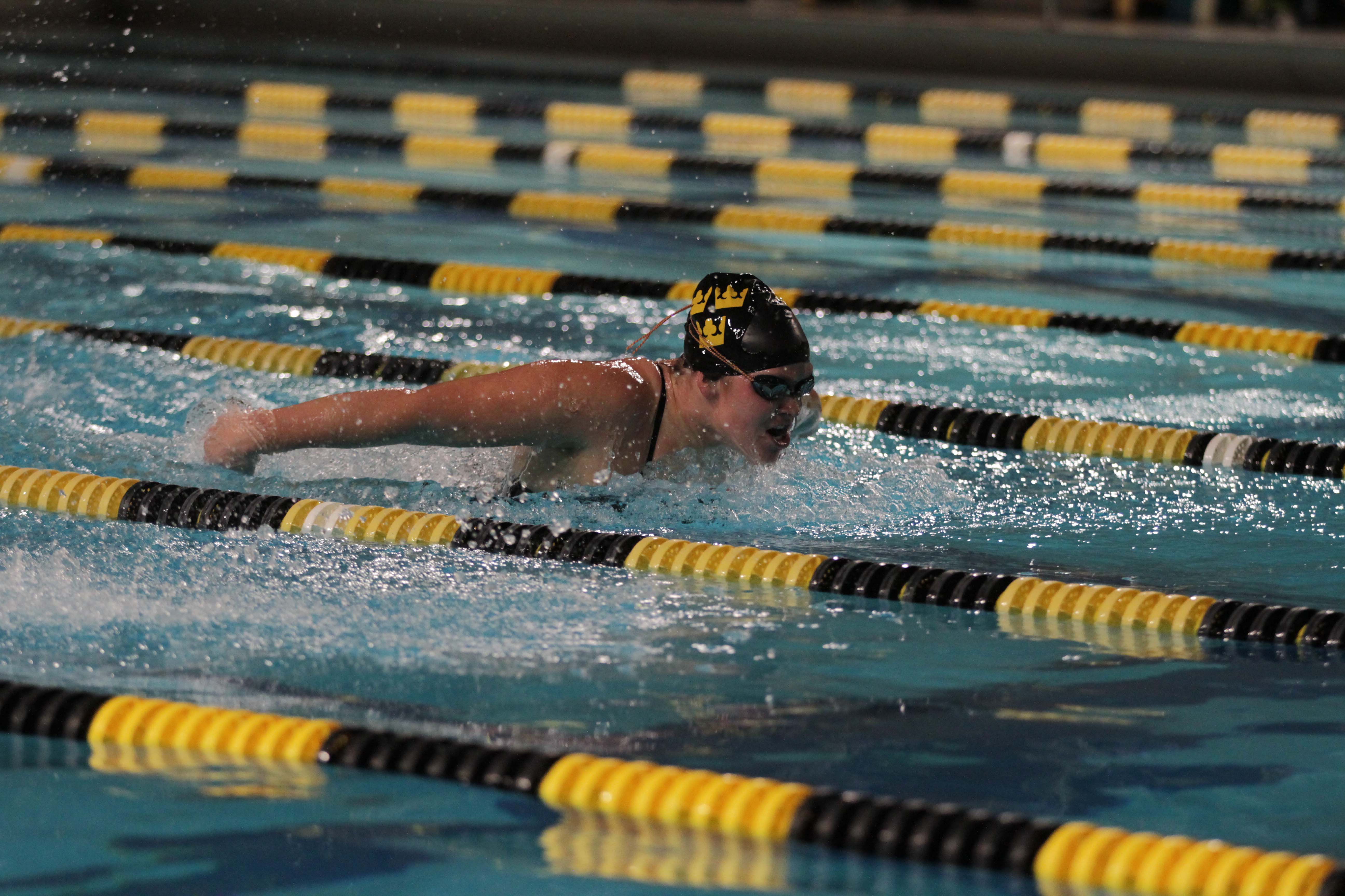 Members of the swimming and diving team kicked off their season with back-to-back weekends of competition. Both the men’s and women’s team tallied first place finishes in multiple events.