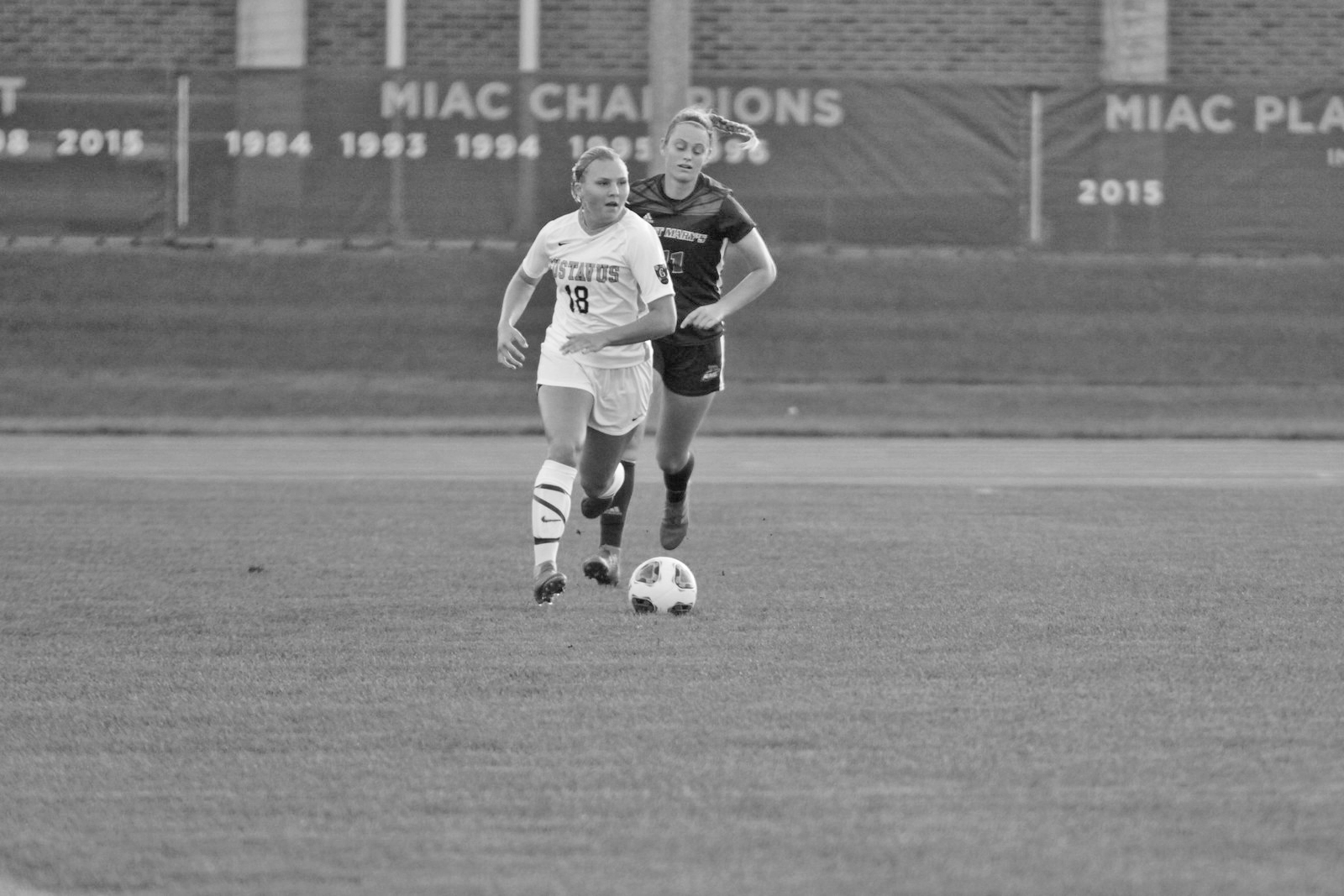Junior Taylor Hemme takes the ball up the field for the Gusties during a match against St. Mary’s earlier this season. Most recently, the Gusties took on St. Olaf and dropped the game 2-1.