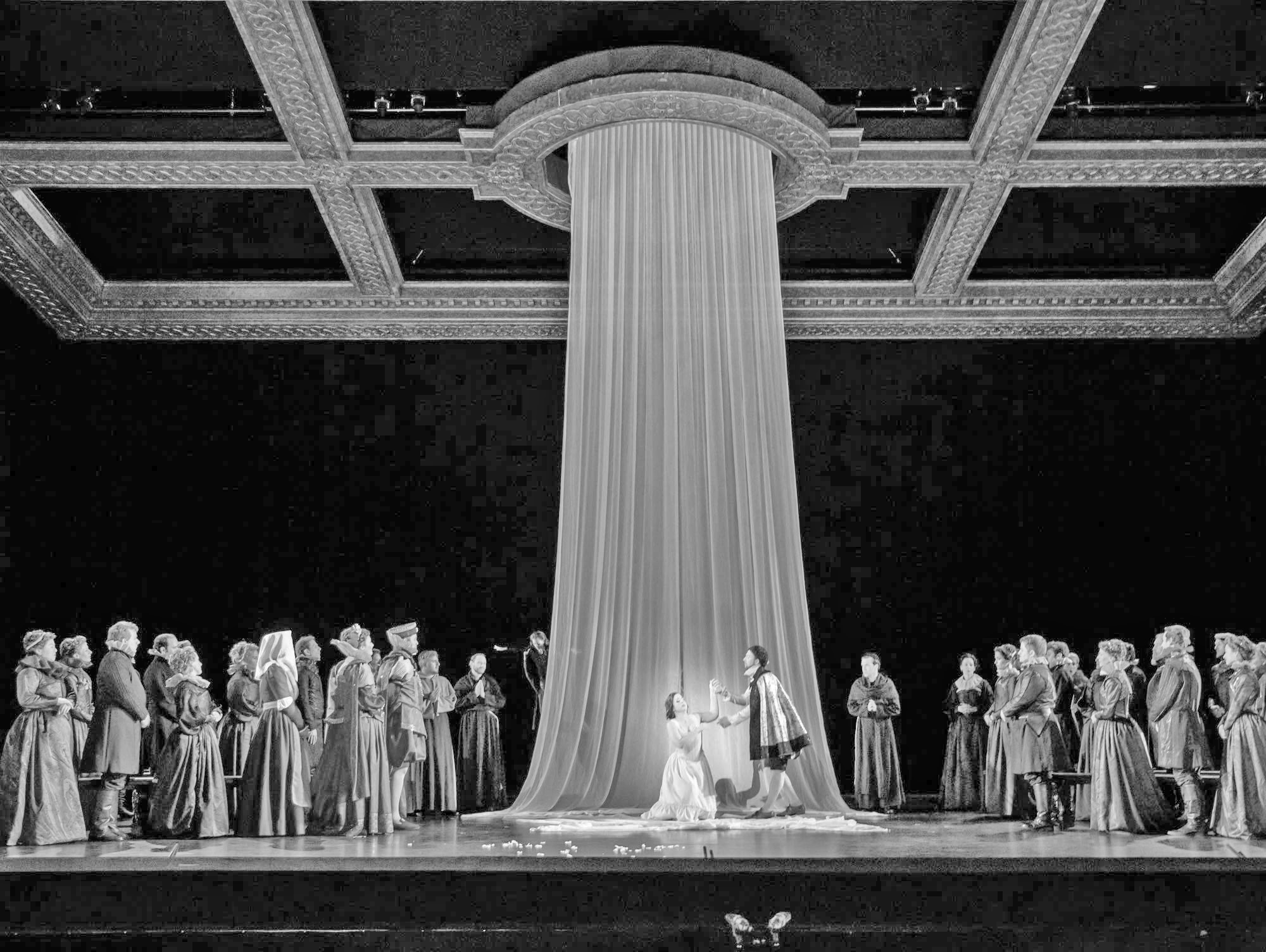 A still from the Minnesota Opera’s performance of Romeo and Juliet.